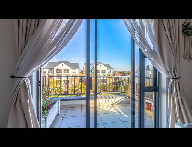 2 BEDROOM APARTMENT FOR SALE IN GREENSTONE HILL